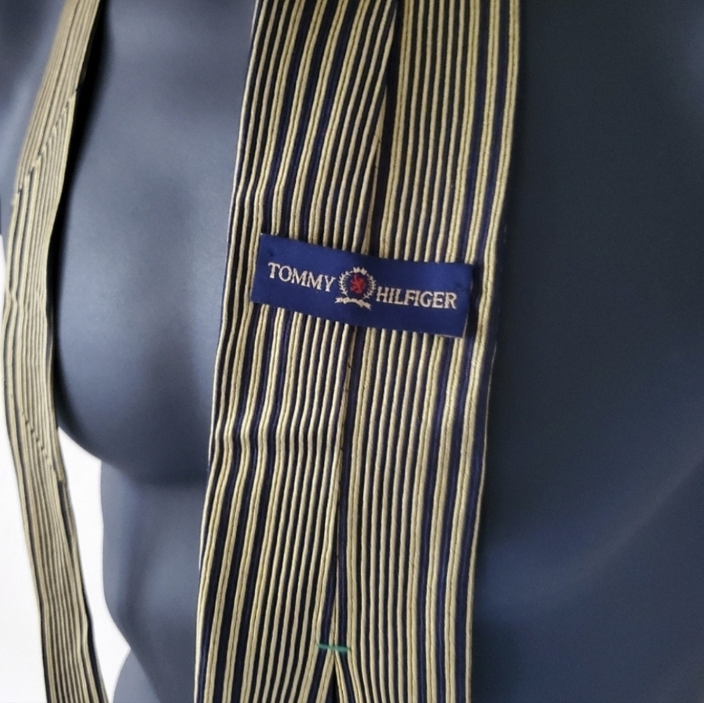 Vintage Assorted Pattern Ties - Picture 8 of 9
